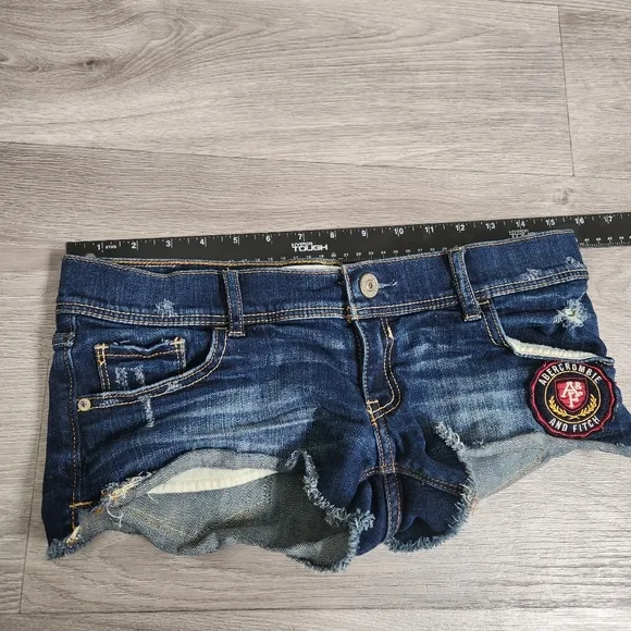 Abercrombie and Fitch Dark Blue Shorts Size 26 Y2K Distressed Frayed Patch Logo