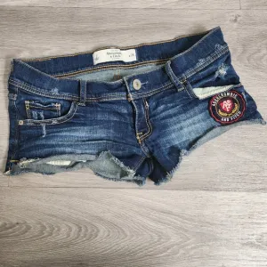 Abercrombie and Fitch Dark Blue Shorts Size 26 Y2K Distressed Frayed Patch Logo