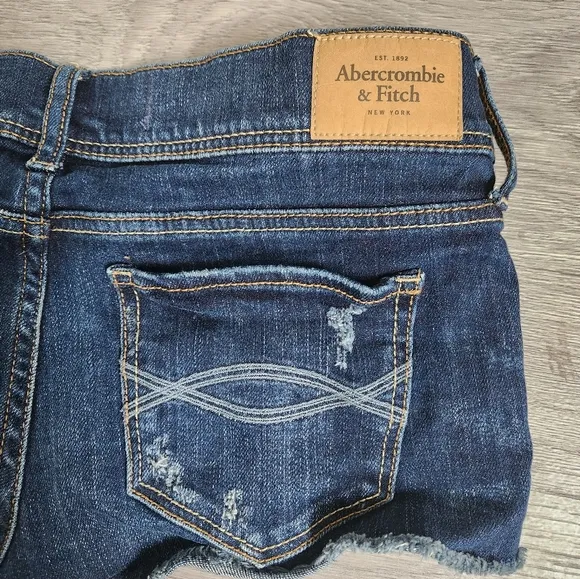 Abercrombie and Fitch Dark Blue Shorts Size 26 Y2K Distressed Frayed Patch Logo