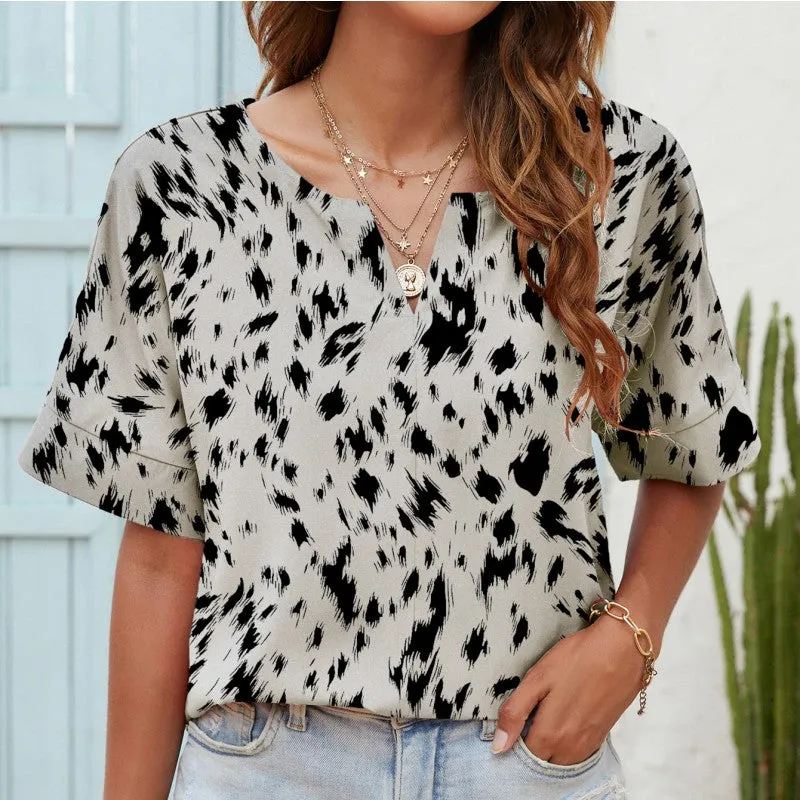 Casual T-shirt - V-neck & Short Sleeves with Print