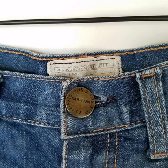 Current Elliott dark wash cut off Jean Shorts Size 30