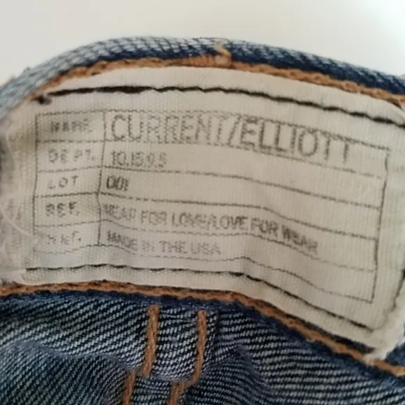 Current Elliott dark wash cut off Jean Shorts Size 30