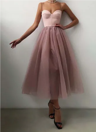 Esmeralda - Prom dress with spaghetti straps and straight line