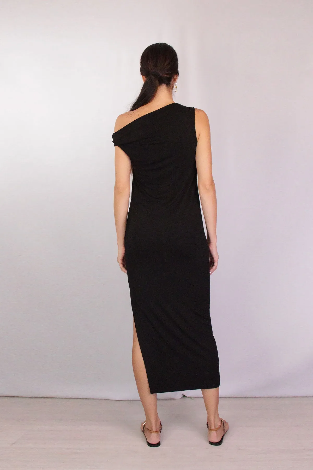 Exposed Shoulder Ankle Length Dress in Black