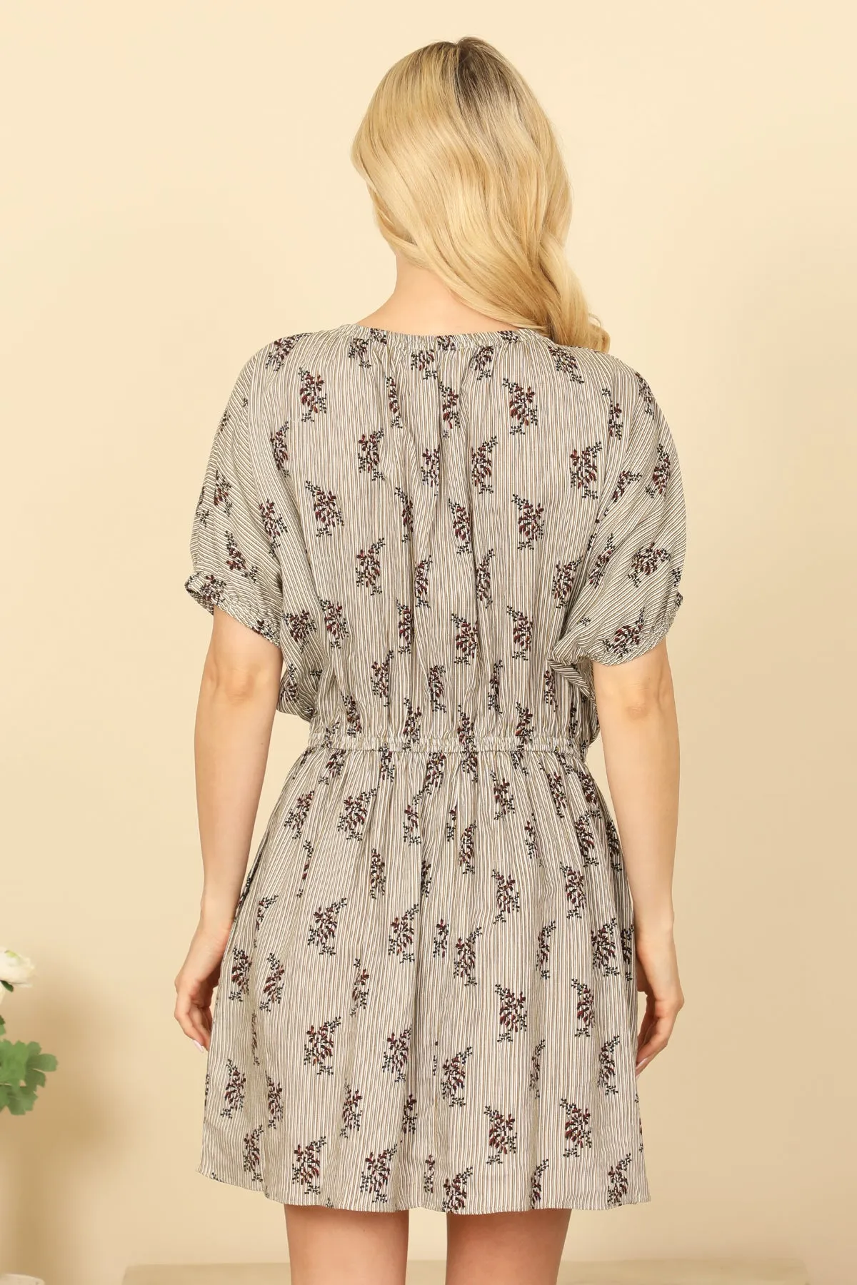 HALF PUFF SLEEVE KEYHOLE DETAIL ELASTIC WAIST PRINTED DRESS