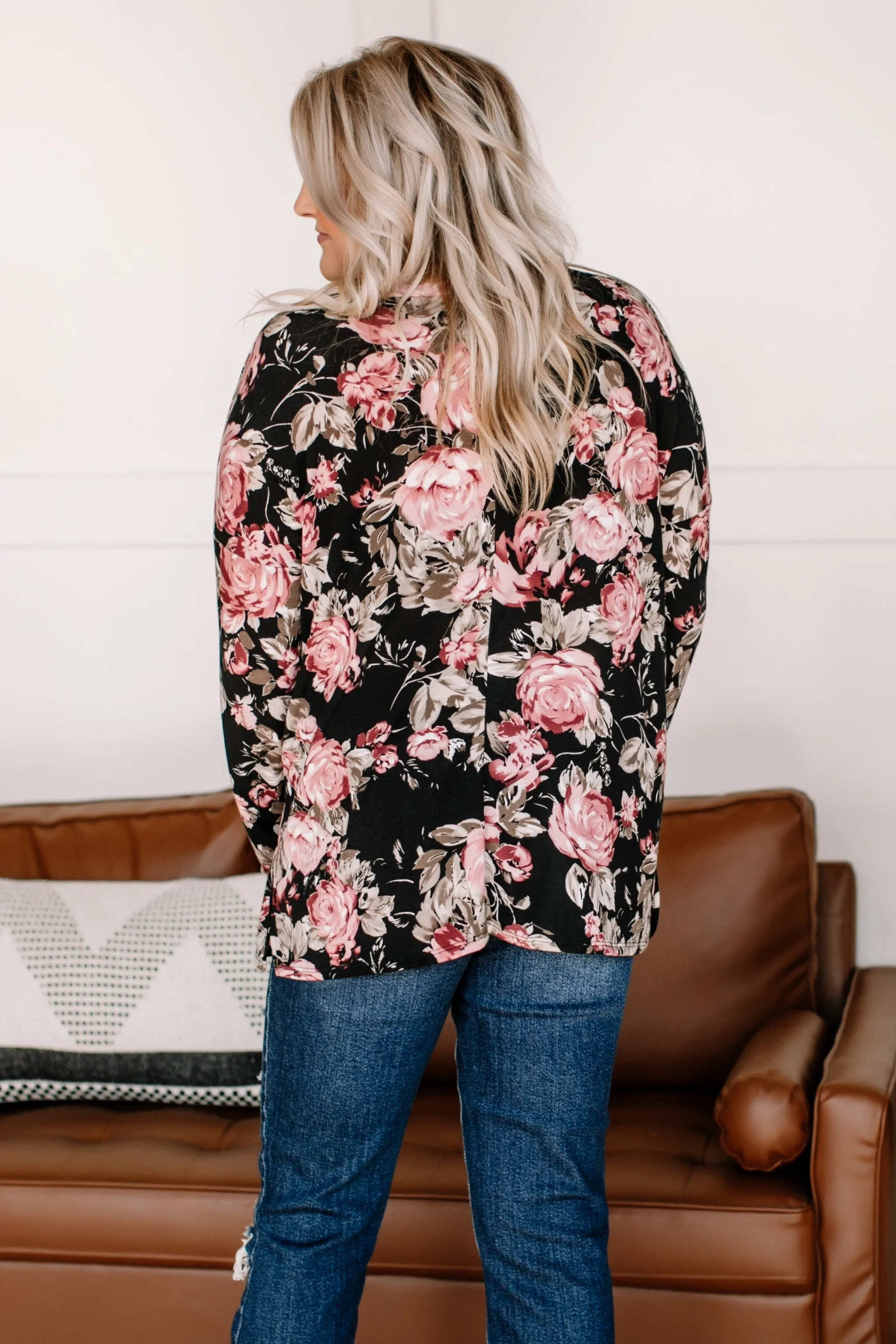 In My Dreams Floral Top In Black/Mauve