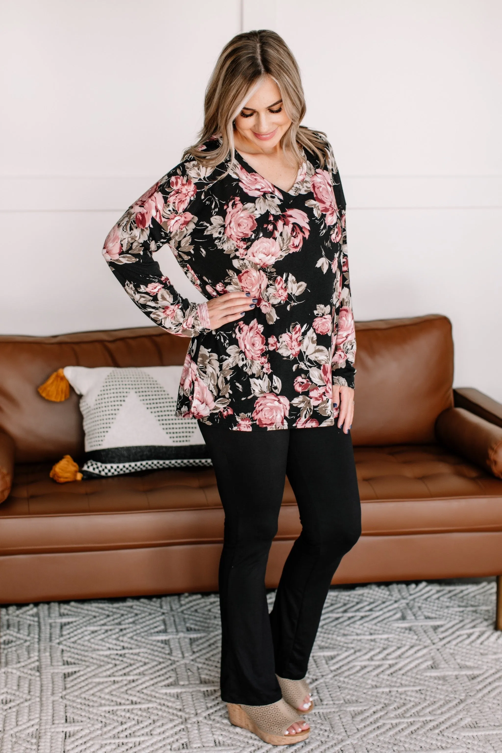 In My Dreams Floral Top In Black/Mauve