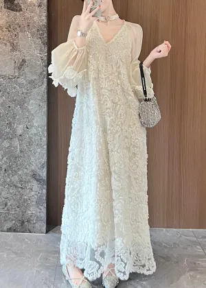 Long lace dress with tulle sweetheart neckline