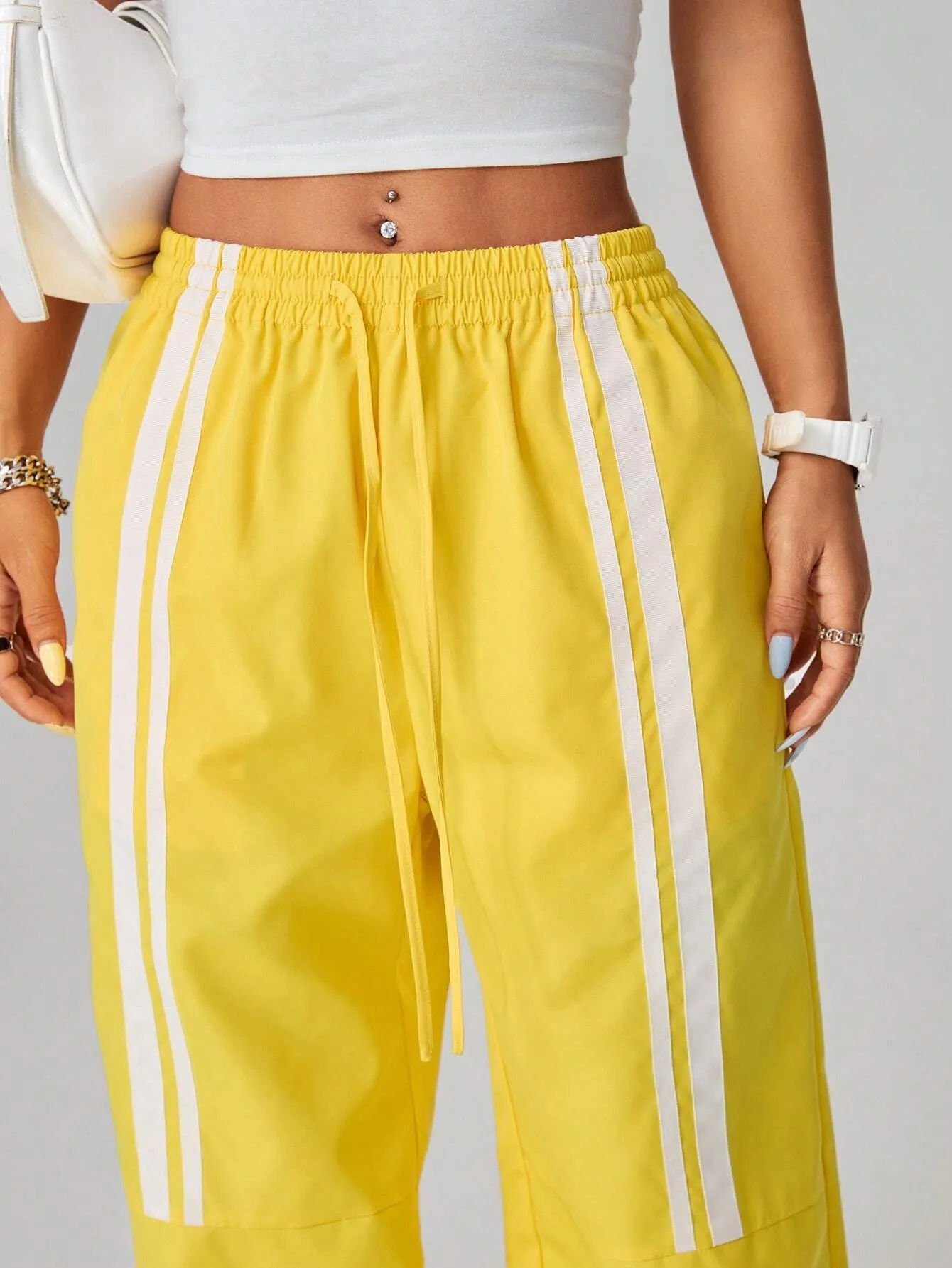 Low-Rise Sport Pants – Trendy & Comfortable Streetwear