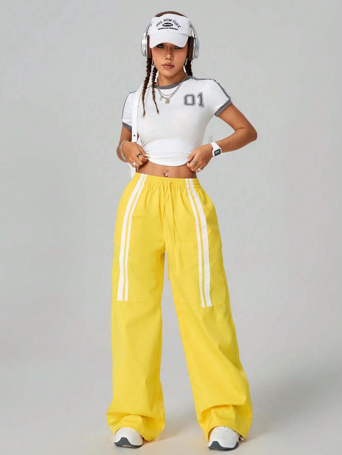 Low-Rise Sport Pants – Trendy & Comfortable Streetwear