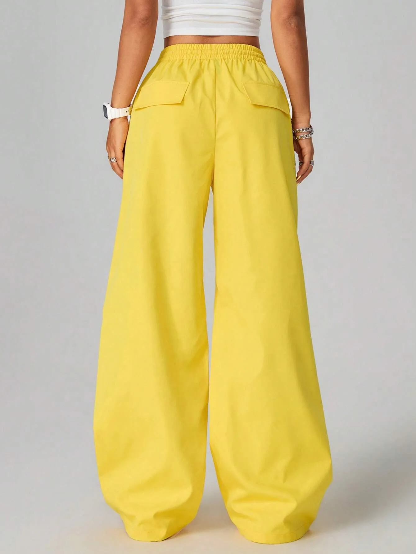 Low-Rise Sport Pants – Trendy & Comfortable Streetwear