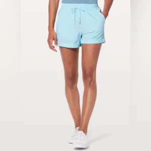 Lululemon Spring Break Away Short *4-way Stretch 3&quot; Blue Glow Womens Size 2