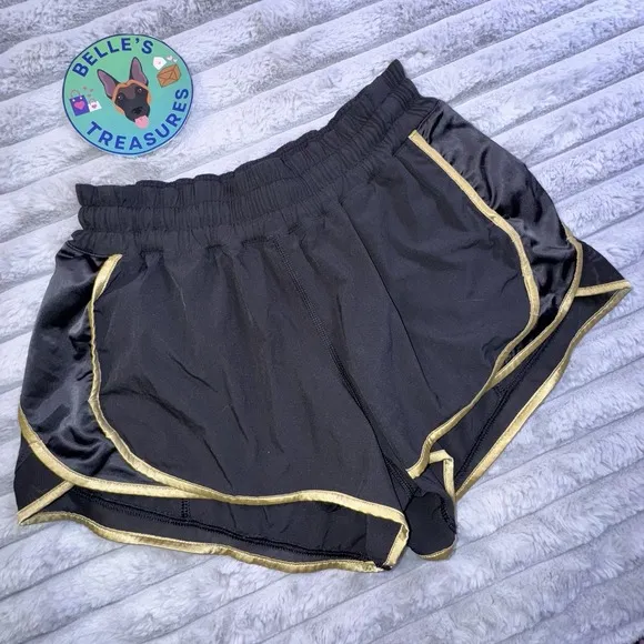 Lululemon Super Squad Short Black Gold Trim Hotty Hot Size 6 Satin Trim Lined