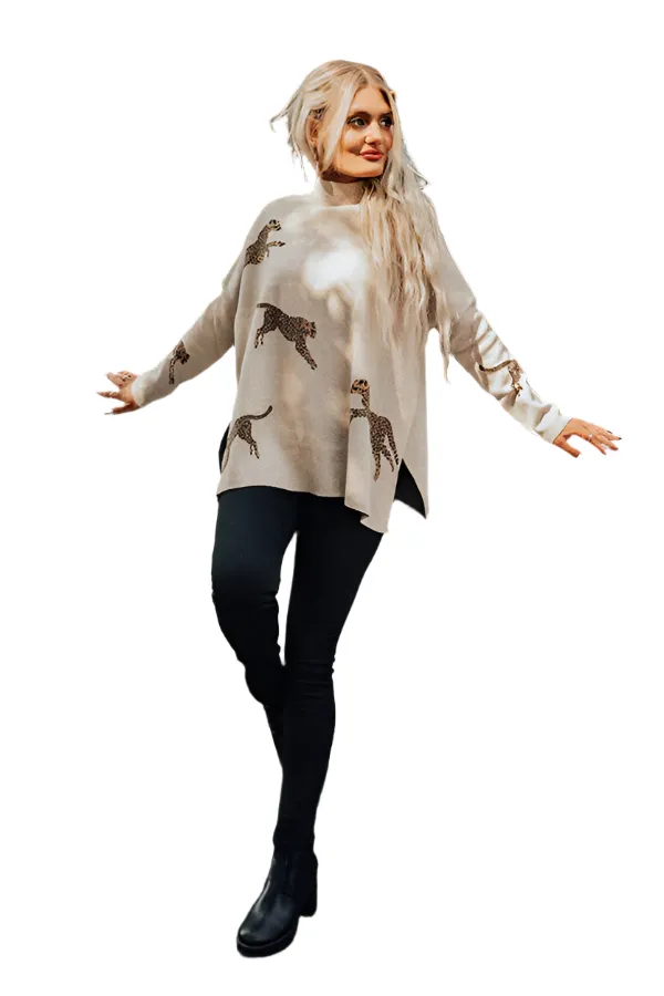 Myra – Women's Longsleeve Top with Leopard Print