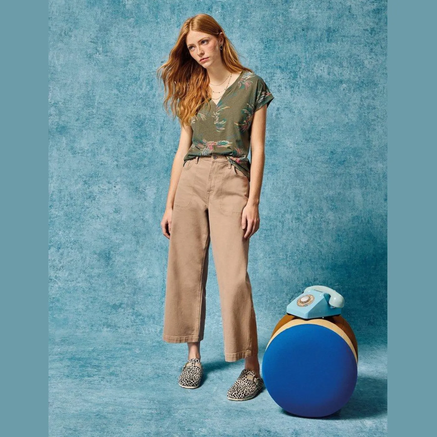 Nelly Notch Neck Green Print Top