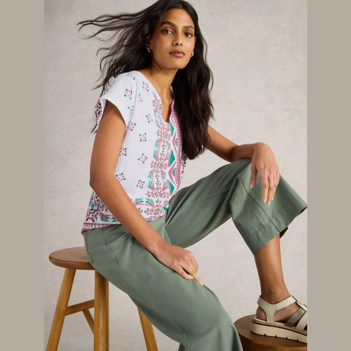 Nelly Notch Neck White Print Top