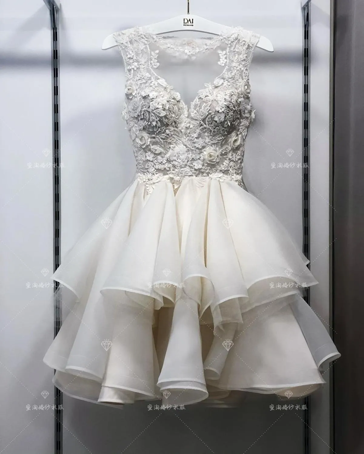 Roycebridal Short Wedding Dress  Appliques Flowers Lace Top Bride Dresses Mini Wedding