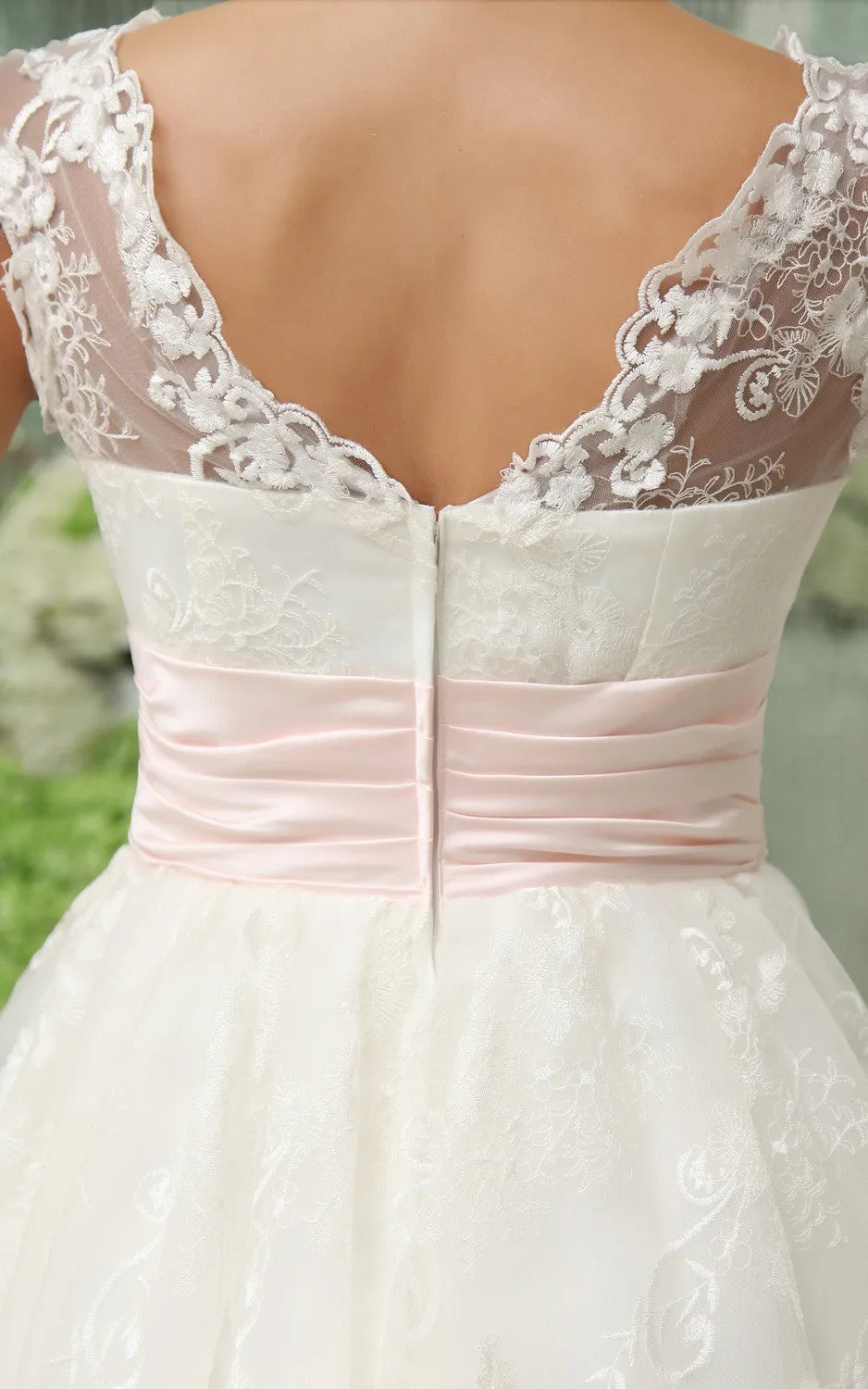 Short Sweetheart Sleeveless Exquisite Gown With Lace Applique-GC_705003