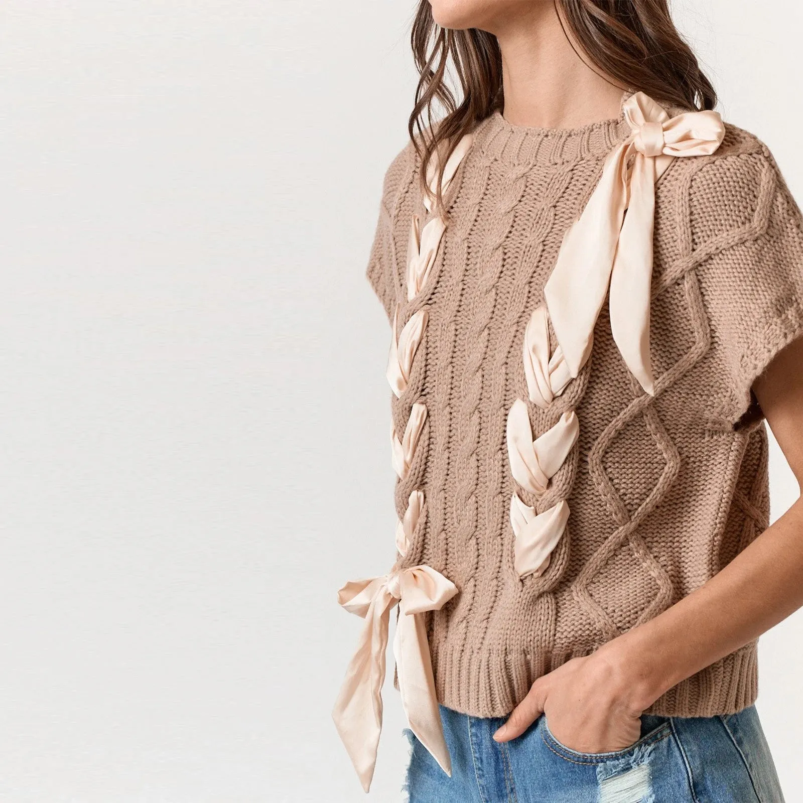 Sleeveless Solid Tie Front Knitted Vest