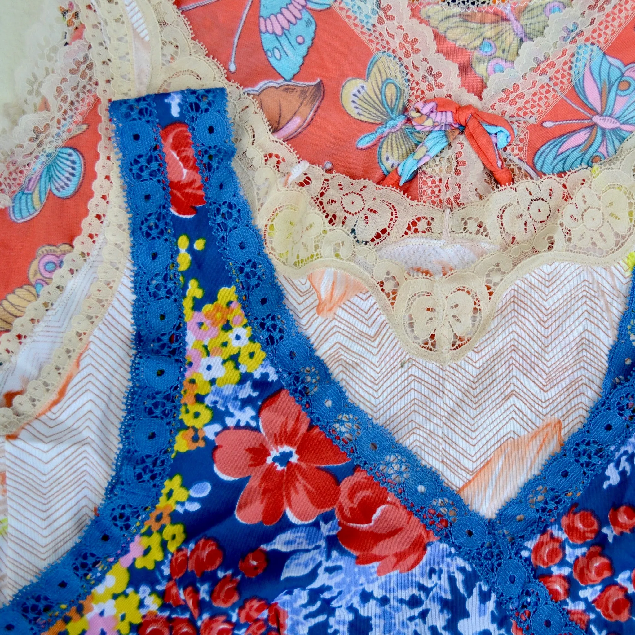 Slip Dresses & Camis