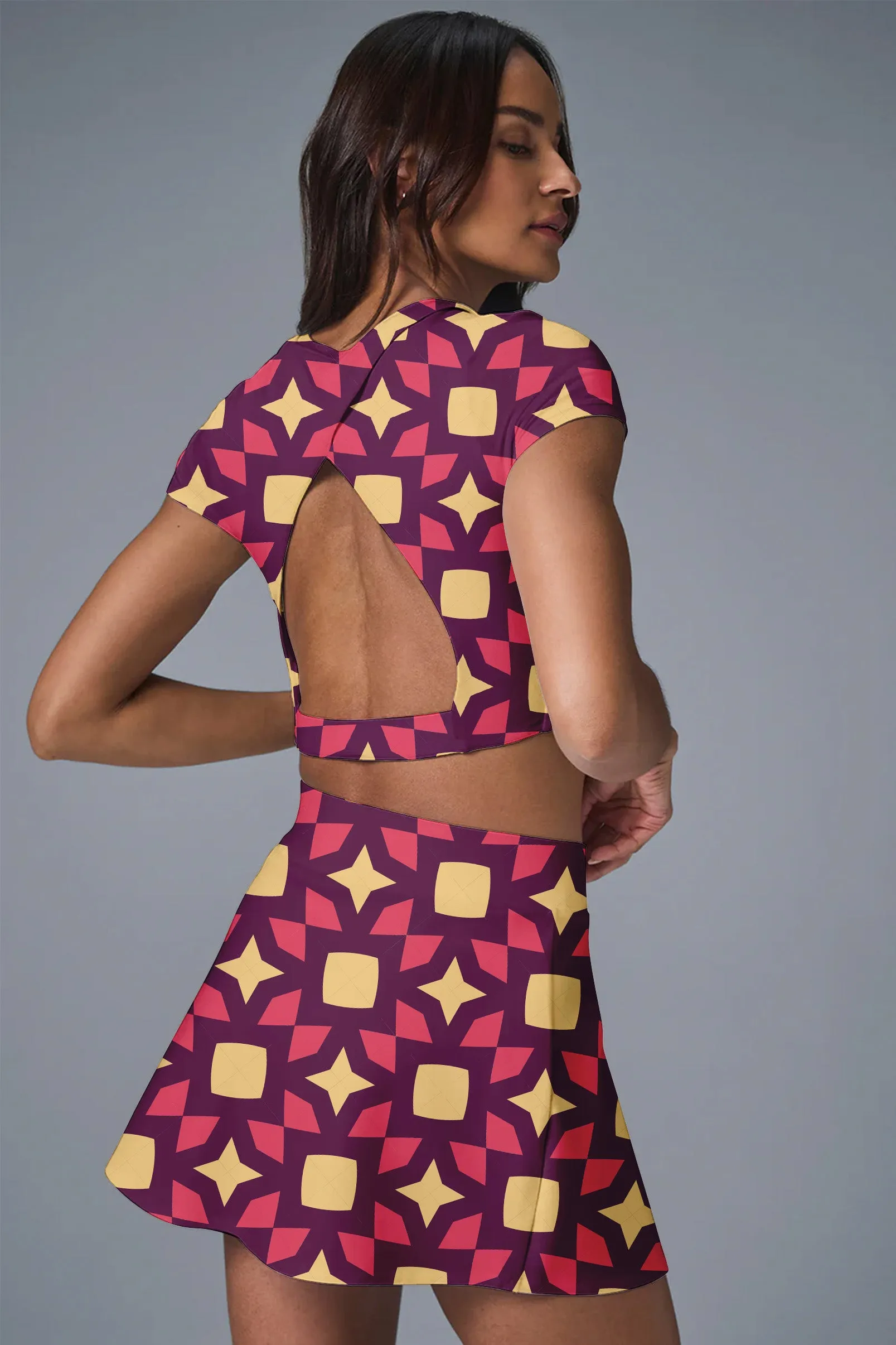 Solar Flare 2-Piece Tennis Set – Bold Crop Top & Skirt for Active Sports