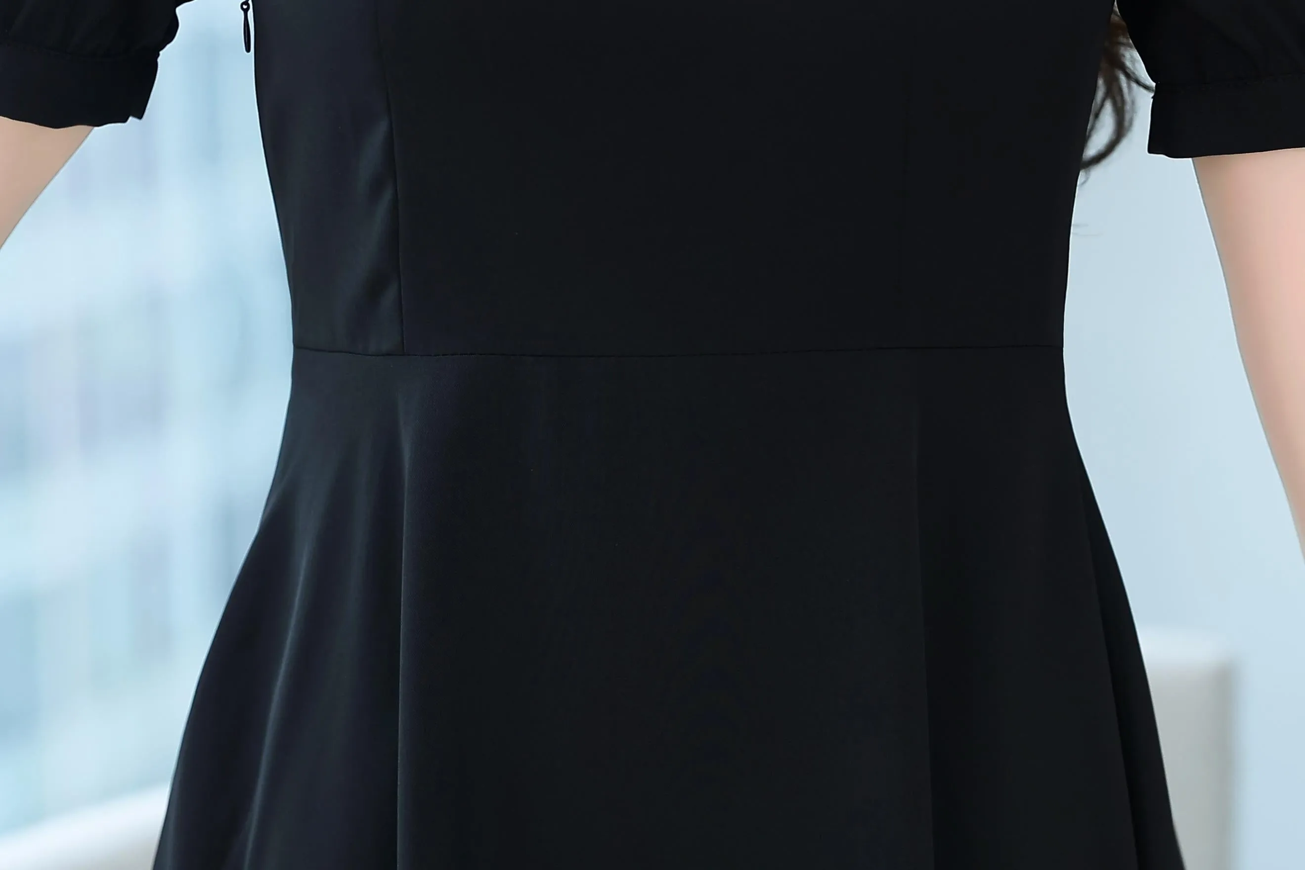 Sophisticated Solid Color Retro Dress Featuring Pleats and a Square Neck