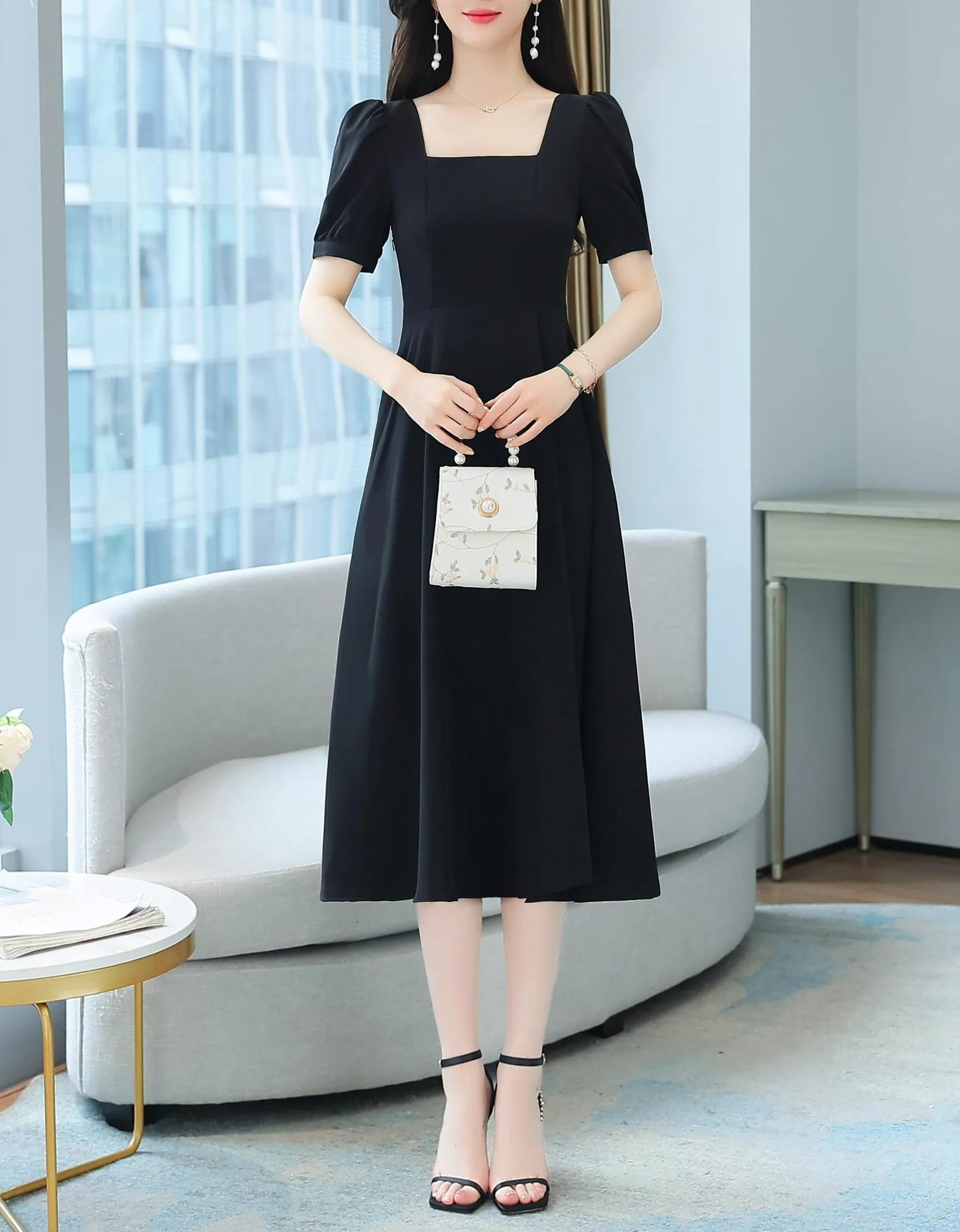 Sophisticated Solid Color Retro Dress Featuring Pleats and a Square Neck