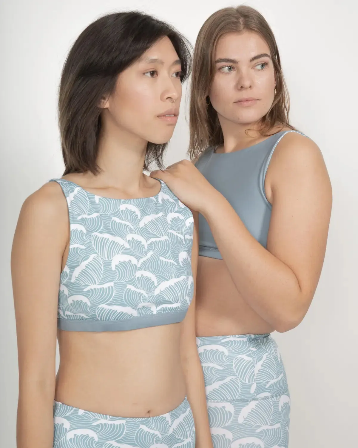 Sports bra Meco in Ocean Waves Print