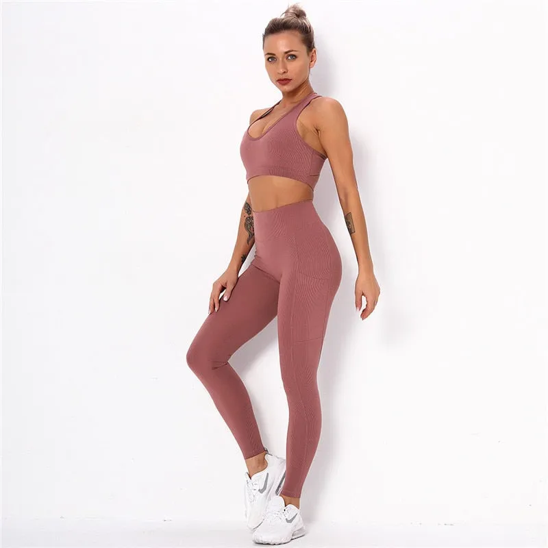Striped Workout Set – High-Waist Leggings & Sports Top