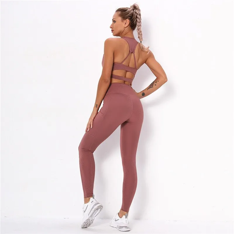 Striped Workout Set – High-Waist Leggings & Sports Top