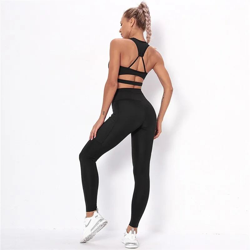 Striped Workout Set – High-Waist Leggings & Sports Top