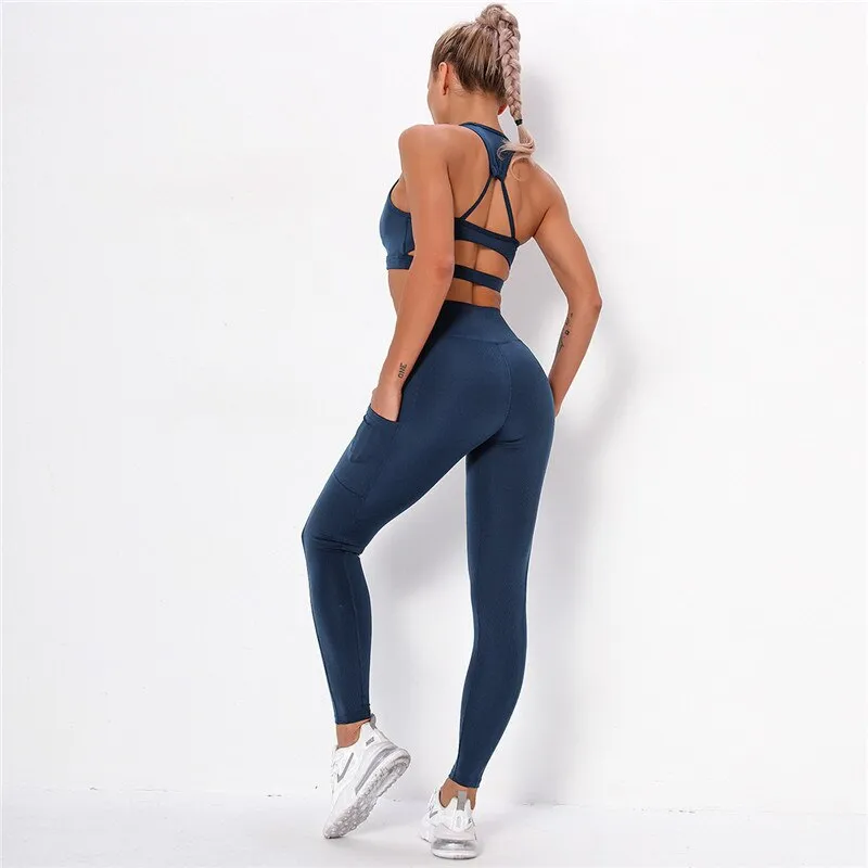Striped Workout Set – High-Waist Leggings & Sports Top