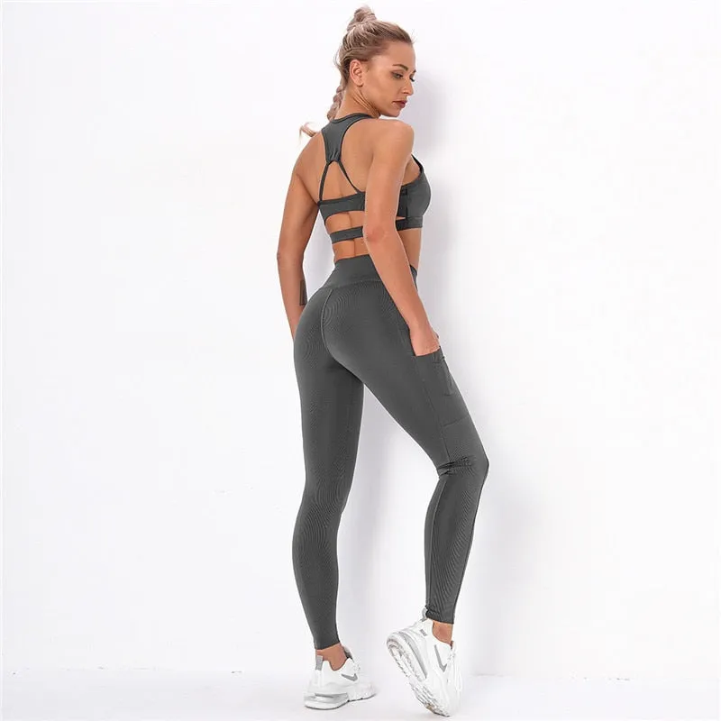 Striped Workout Set – High-Waist Leggings & Sports Top
