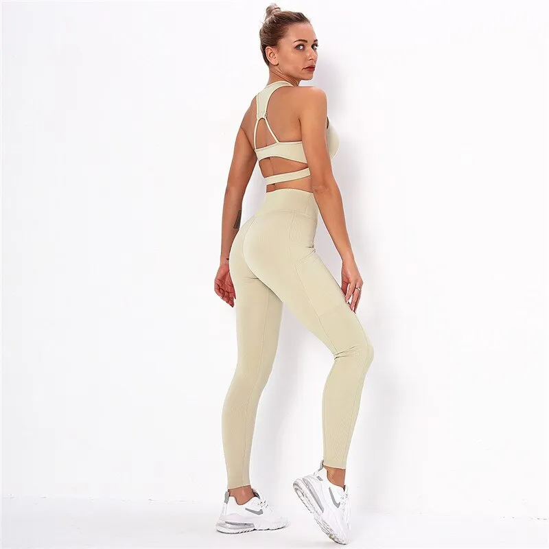 Striped Workout Set – High-Waist Leggings & Sports Top