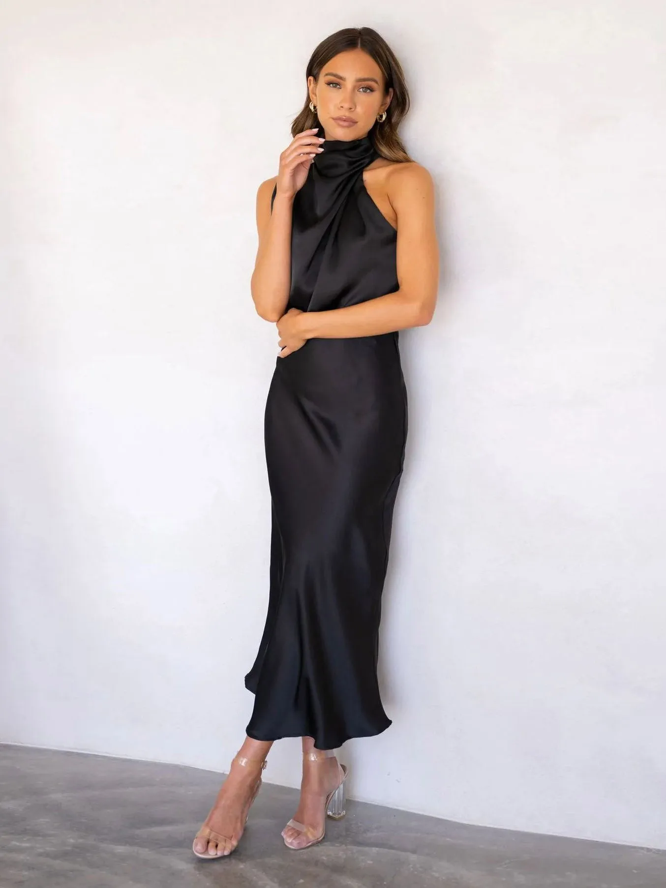 Stunncal Sleeveless Hanging Neck Solid Color Satin Dress(6 Colors)