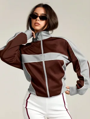Stylish Minimalist Women's Zip-Up Jacket – Casual & Trendy Outerwear