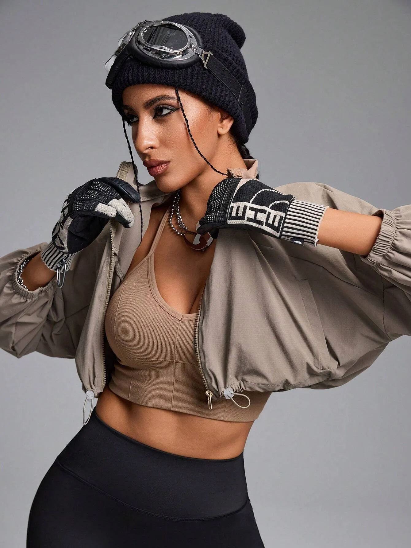 Trendy Women's Cropped Sports Jacket – Zip Front, Long Sleeves & Stylish Fit