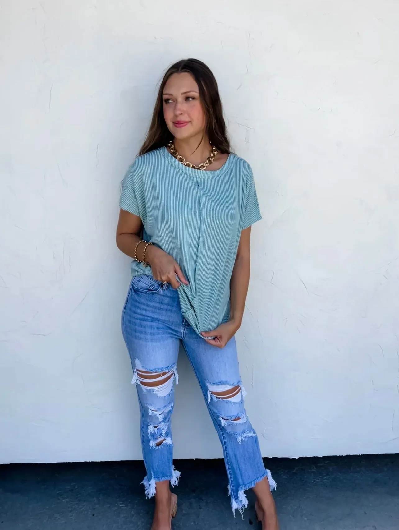 Urban Distressed crop jeans