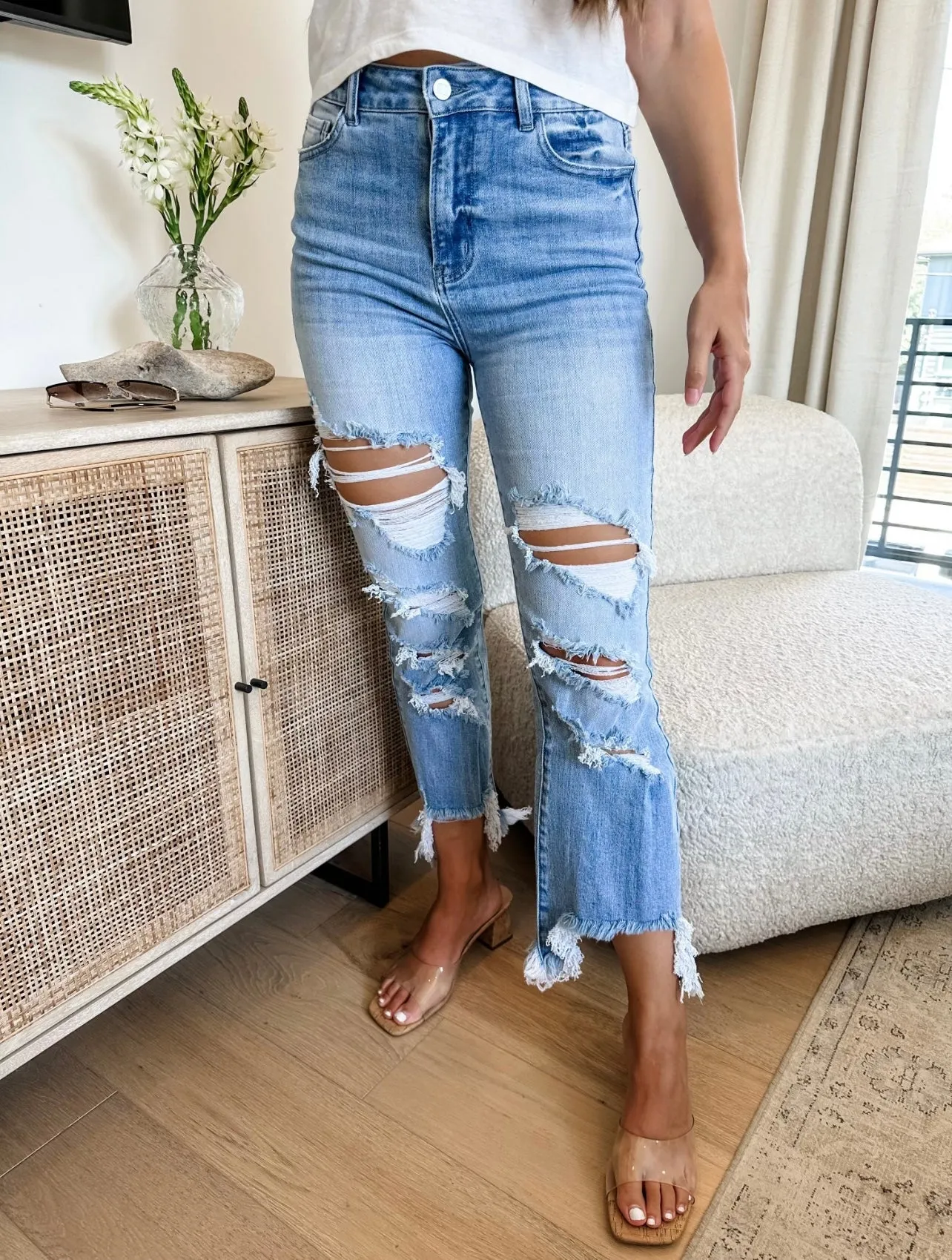 Urban Distressed crop jeans