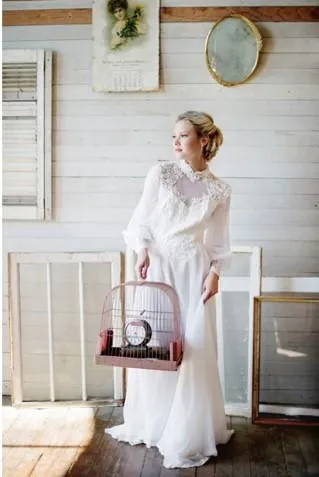 Vintage Chiffon Bridal Gown with Loose Long Sleeves