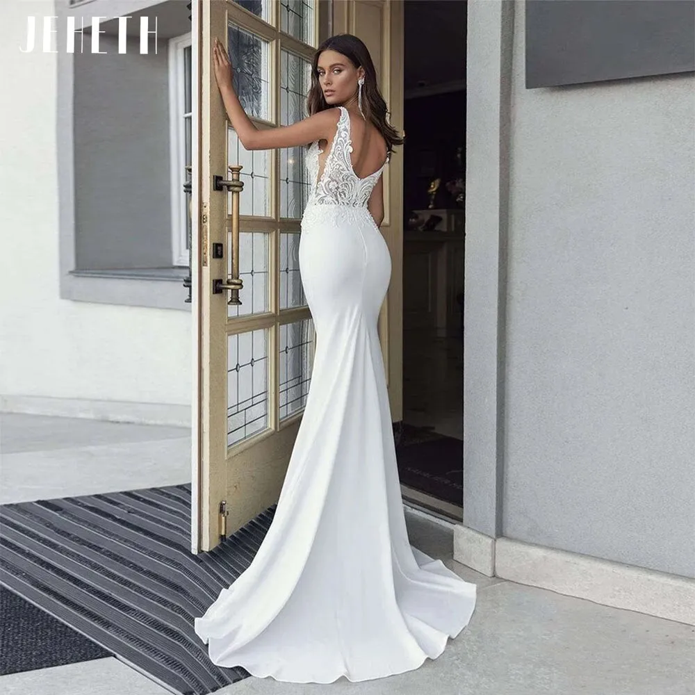 Vintage Lace V-neck Satin Mermaid Dress