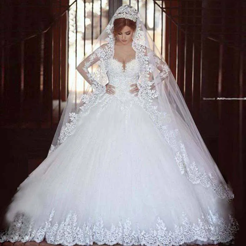 Vintage Sweep/Brush Train Applique Lace Long Sleeves Wedding Dresses
