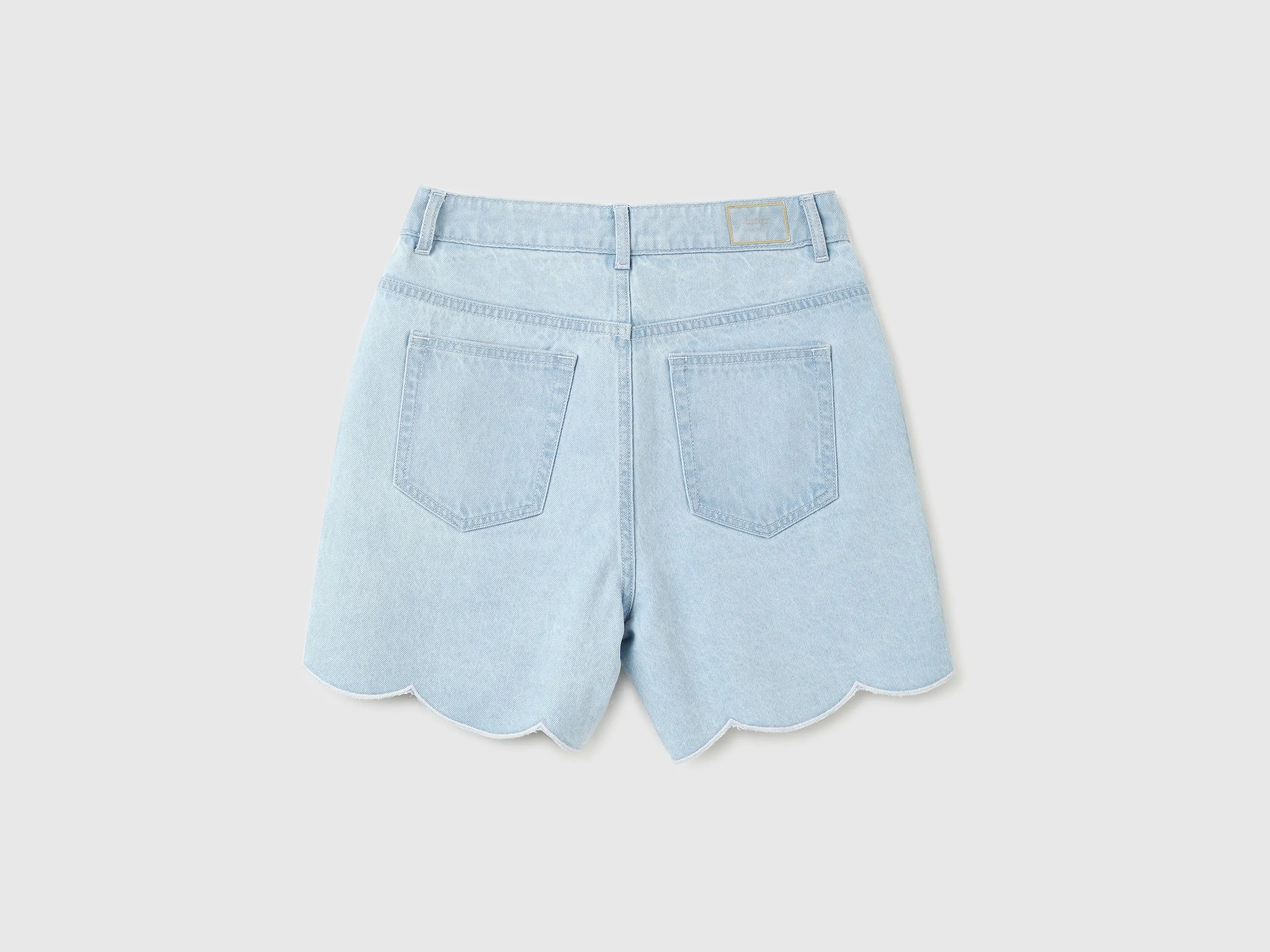 Women Solid Regular Fit Shorts