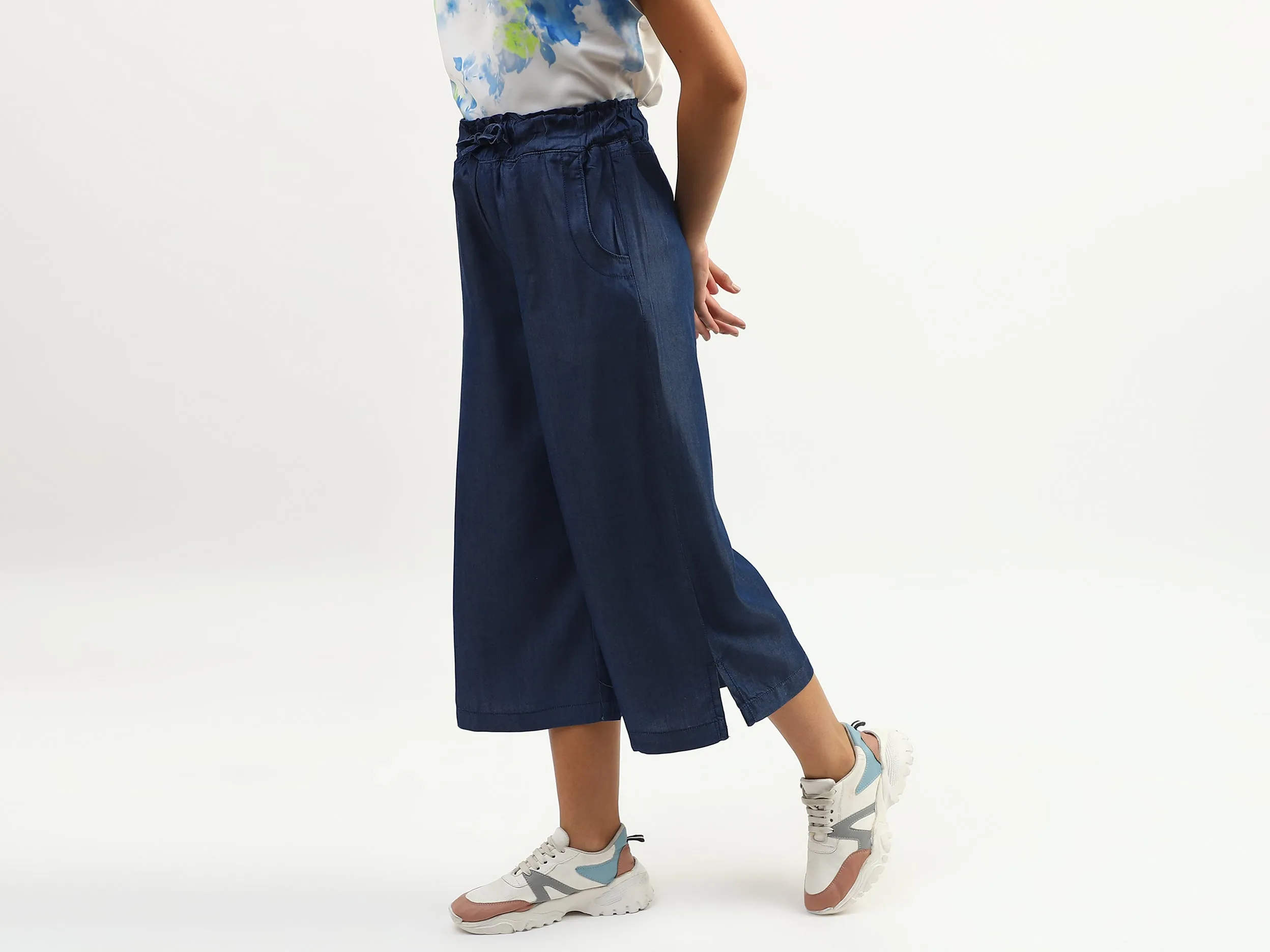 Women Solid Straight Fit Trousers