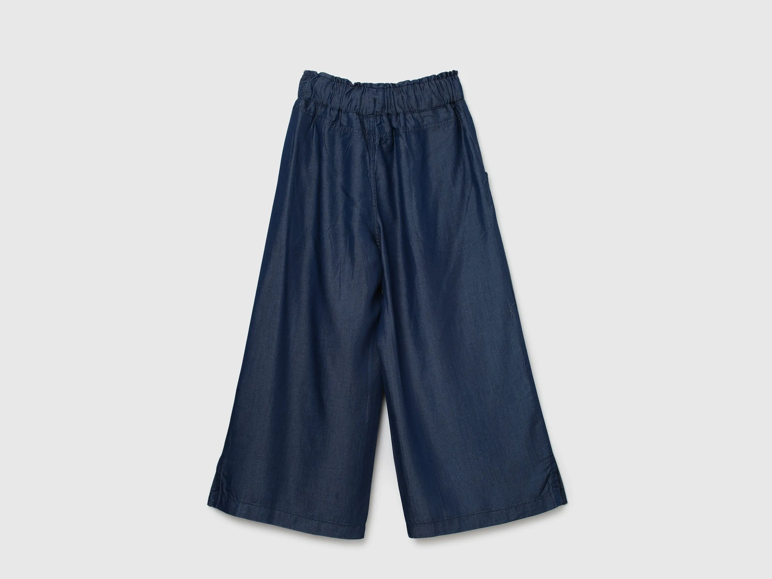 Women Solid Straight Fit Trousers