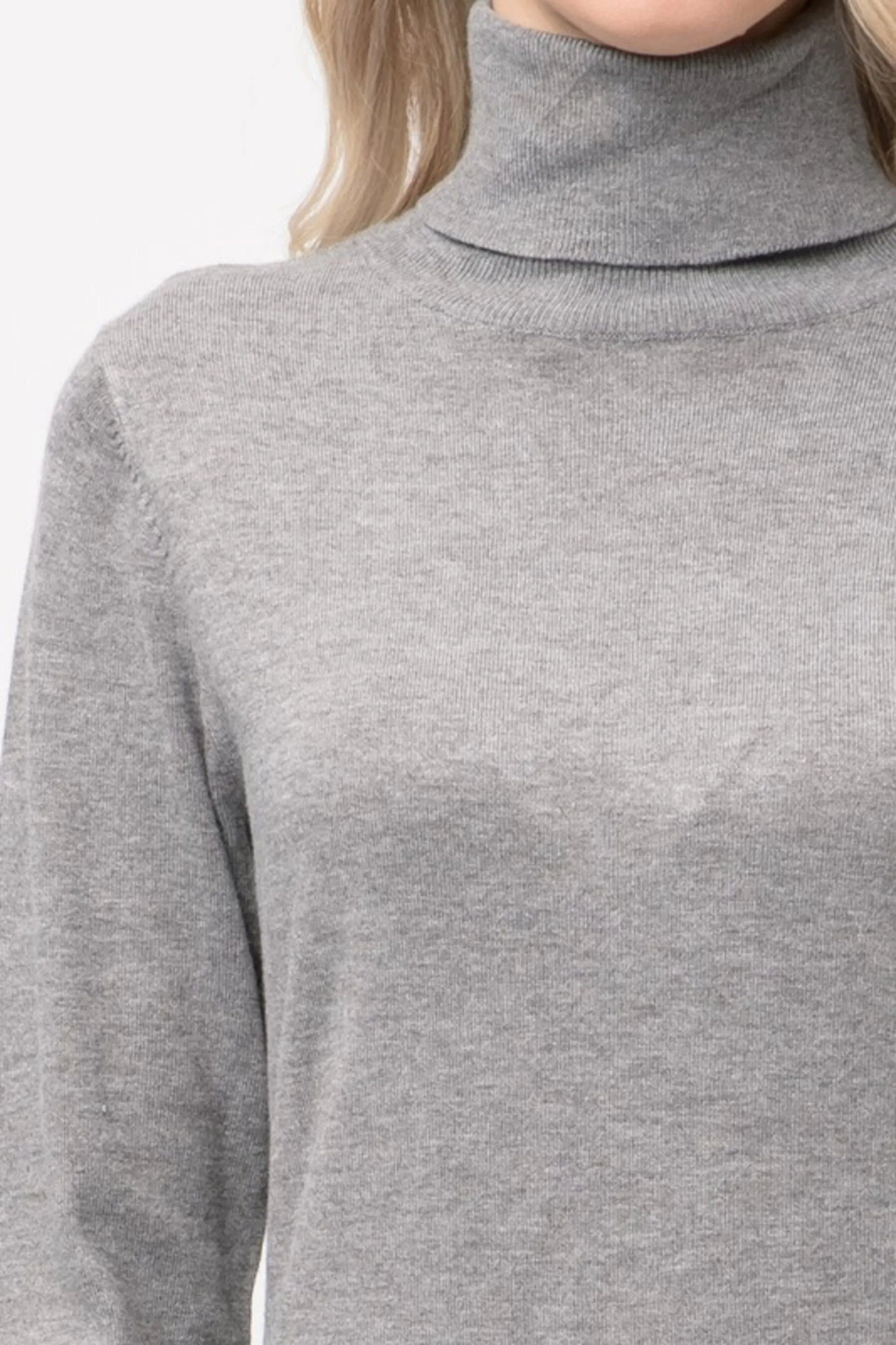 Women's Long Sleeve Turtleneck Semi Fitted Knitted Pullover Sweater Tops