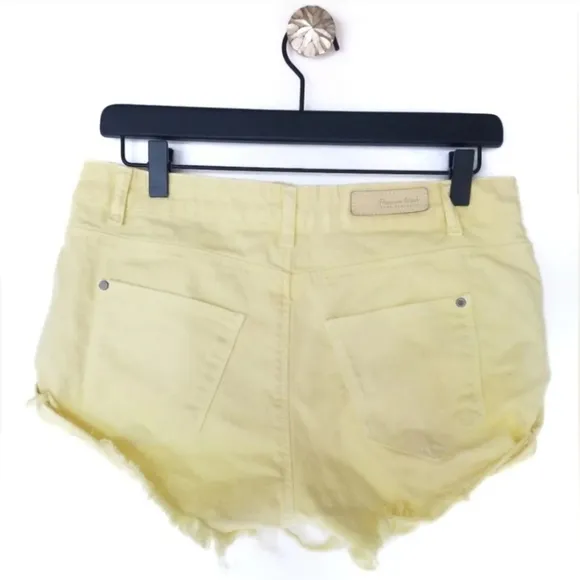 ZARA Trafaluc Yellow Frayed distressed raw hem  cut off jean Size 4